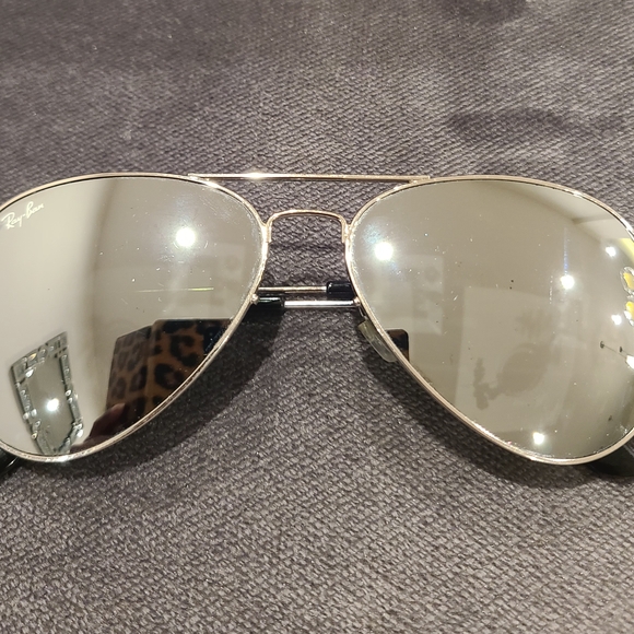 Ray-Ban Aviator Sunglasses - Picture 1 of 4